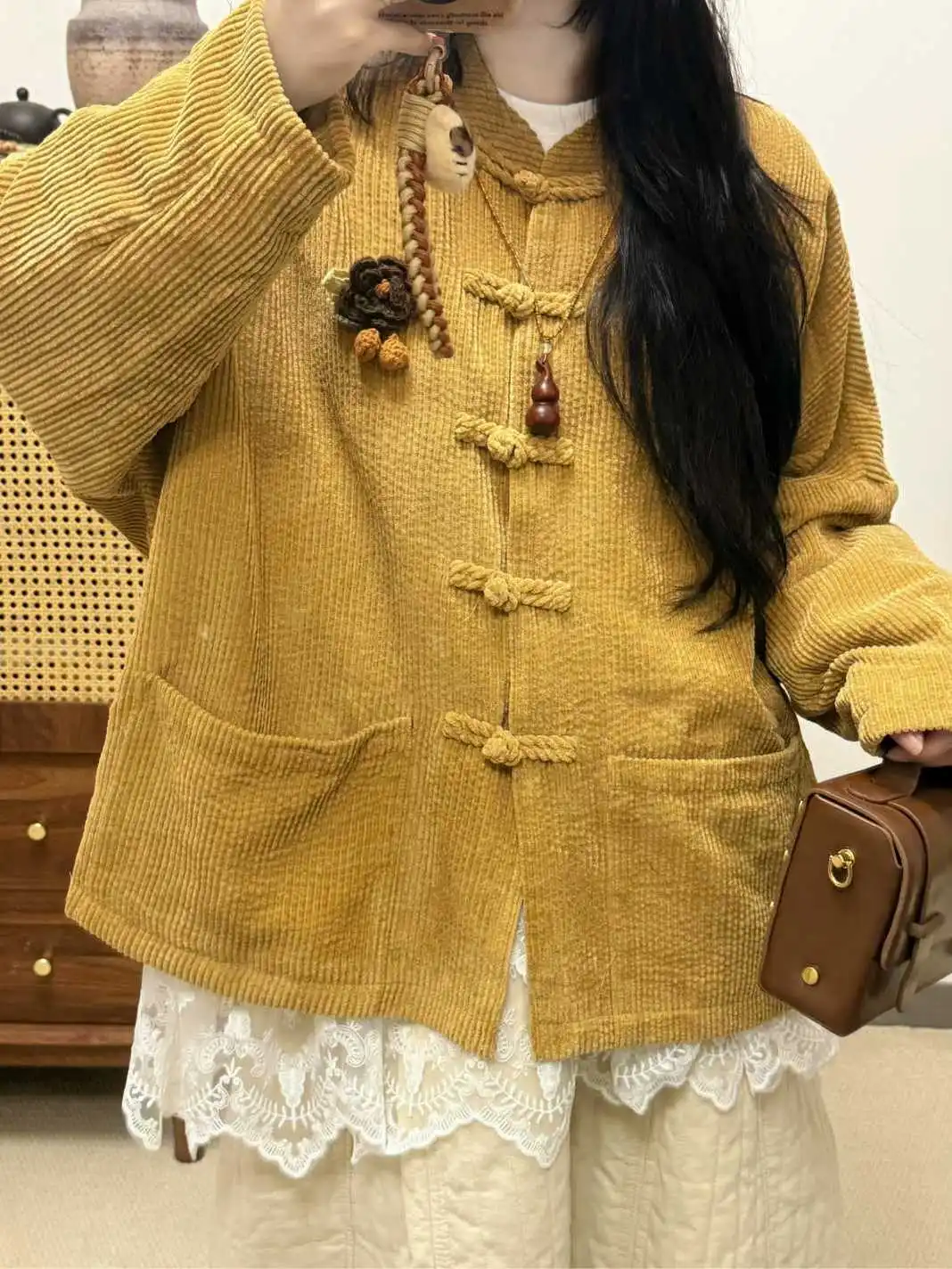 

Chinese Sle Vintage Velvet Long Sve Jaet Autumn Winter Versatile Button up Stand Collar Coat Commute Faion Ladies' O...