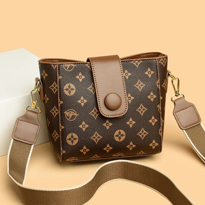 

2025 Fashion Bucket Bag for Women Stylish Crossbody Purse Minimalist Shoulder Bag Trendy Commuter Handbag