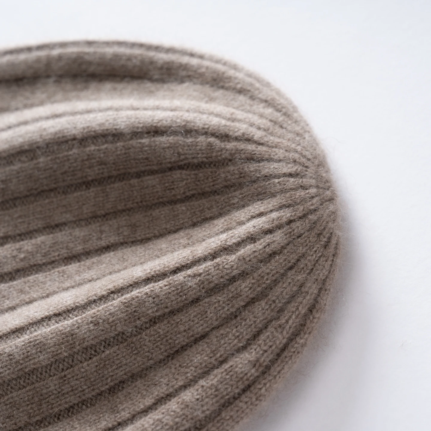 100 % hochwertige Kaschmirmütze für Damen/Herren, zweilagig, verdickt, warme Wintermütze, Outdoor-Skimütze, nahtlos gestrickte Beanie-Mütze für Unisex – Detail 18
