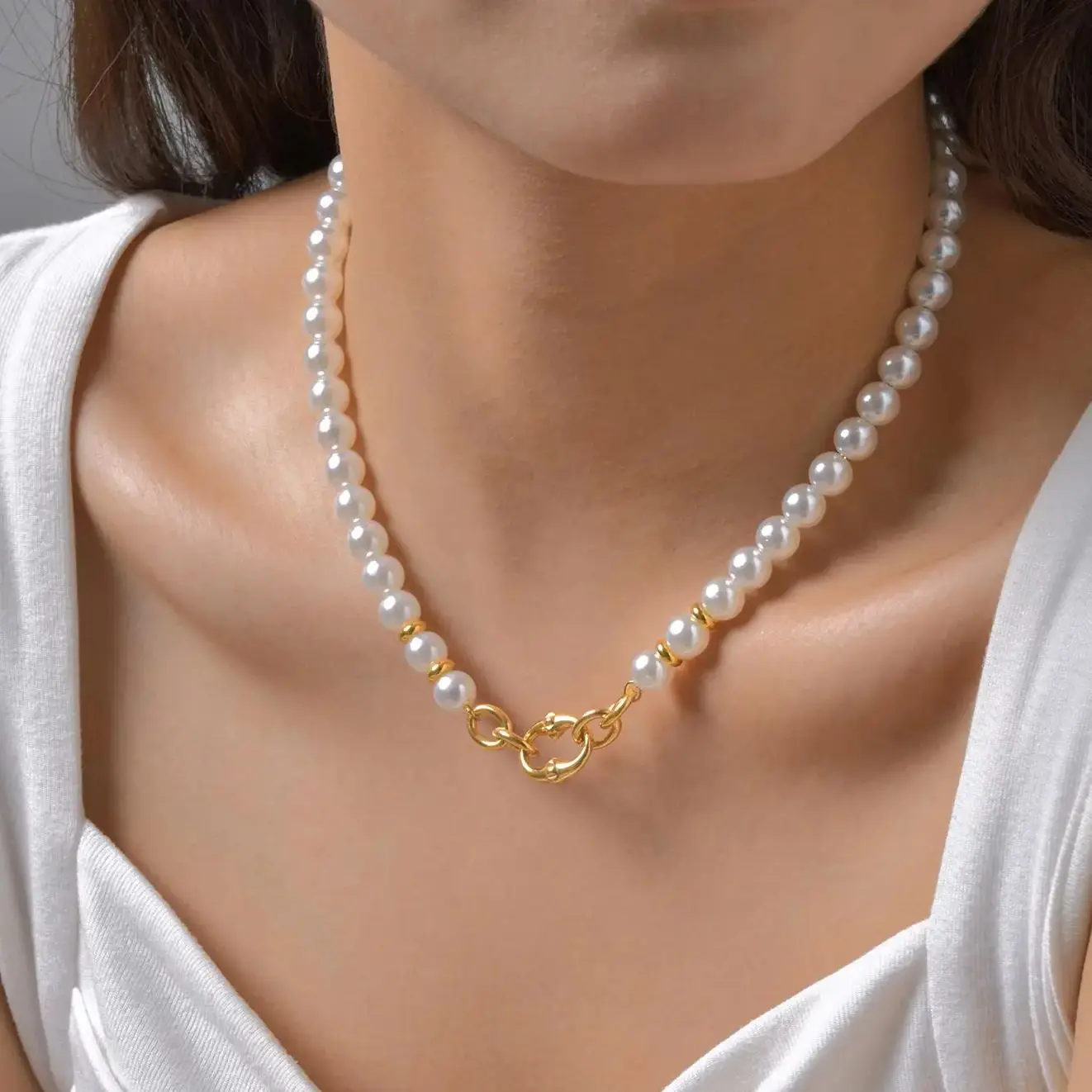 

Exquisite Imitation Pearl Beaded Necklace for Women,Rivets Oval Accessories Stainless Steel Necklaces,Gold Color Jewelry Gifts