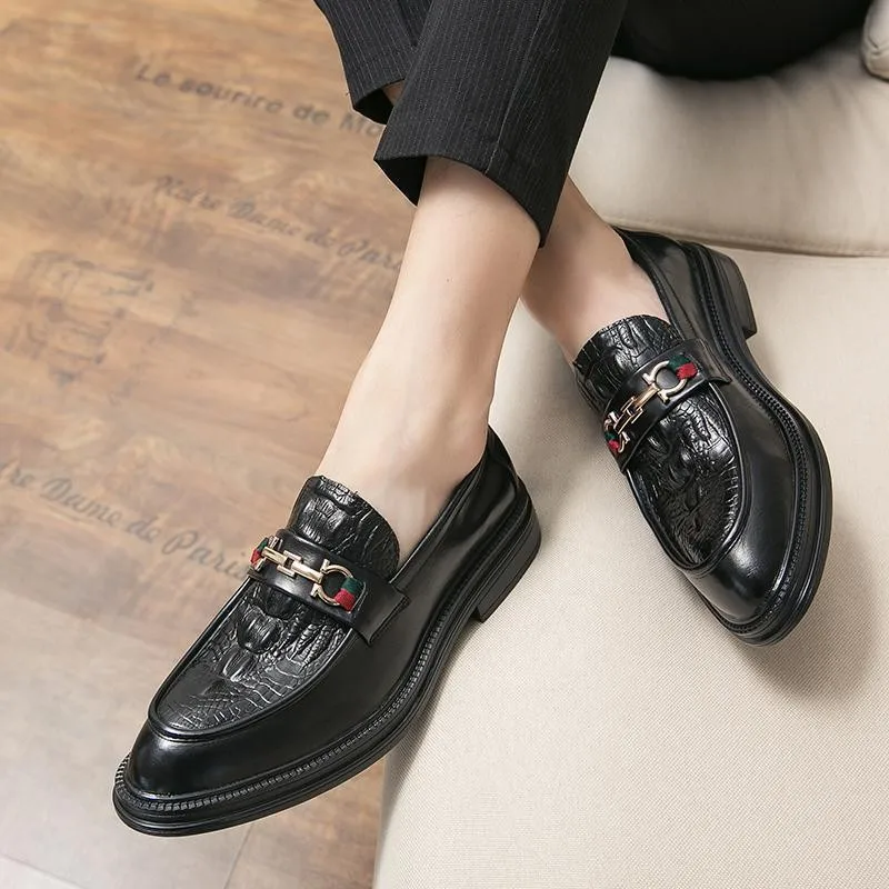 2023 Nightclub Hairstylist Pointed Toe Casual Leather Shoes Men's British Retro Loafers Business Louboutins Formal Shoes D7092