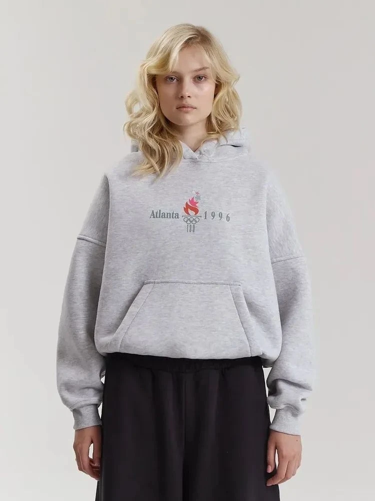 

Модная повседневная свободная толстовка с принтом букв, женский топ, удобная длинная футболка с капюшоном Sve, уличная одежда