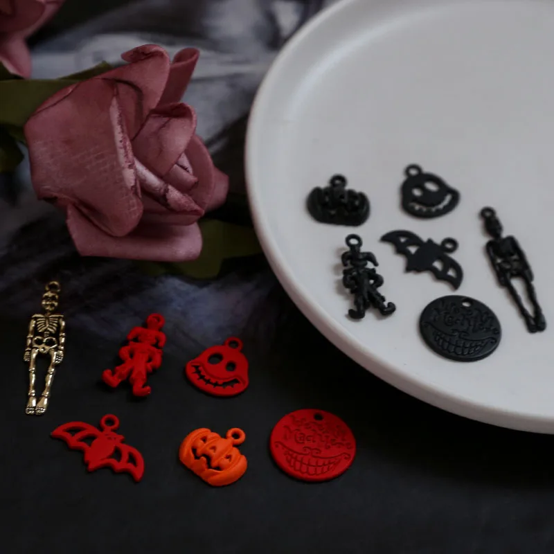 1pcs Diy Accessories Halloween Series Skeleton Bat Pumpkin Clown Face Pendant Hand Made Material Handmade Charms