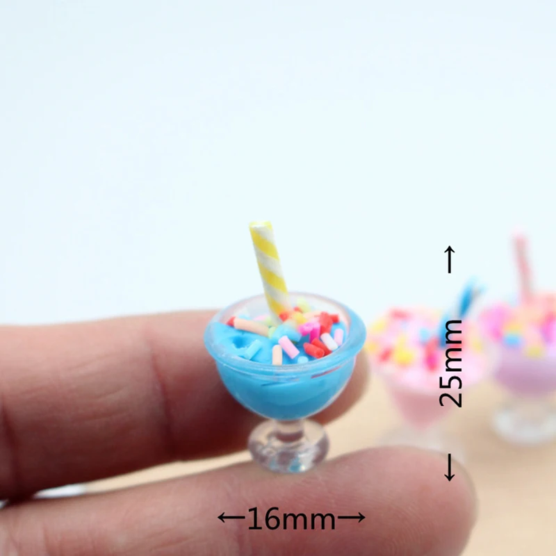 Simulação Ice Cream Cup para Dollhouse, Miniatura Cozinha Food Acessórios, Dolls House Decoração Brinquedos, 1:12, 4Pcs