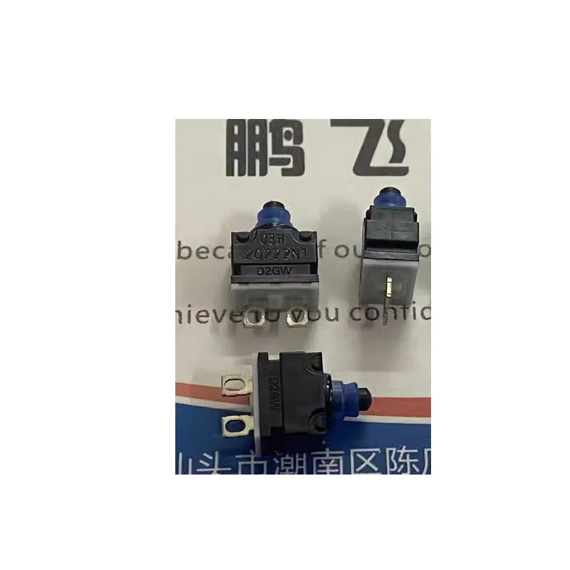 1PCS/LOTS Japan D2GW-A03H Miniature Waterproof & Dustproof Detecting Switch 2pin 8.3*6.5*5.3 microswitch