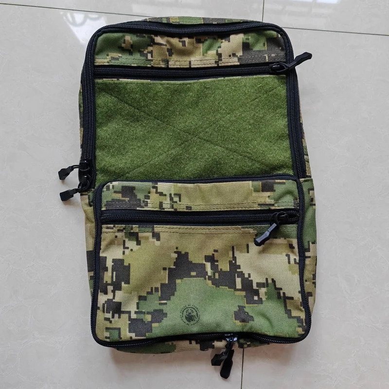 

Low-Price Disposal Outdoor Sports MOLLE Capacity Expansion Pack（8L）