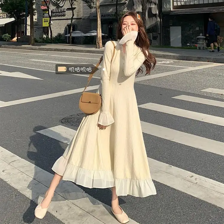 

2026 Spring and Autumn New Women's Knitted Dress V-neck Splicing Slimming Dress