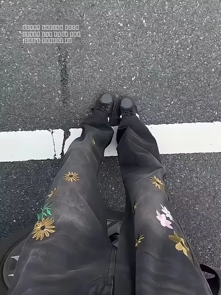 

American Style Embroidered Denim Jeans Men's Autumn Washed Straight Leg Micro Flared Pants Floral Design High Street Style