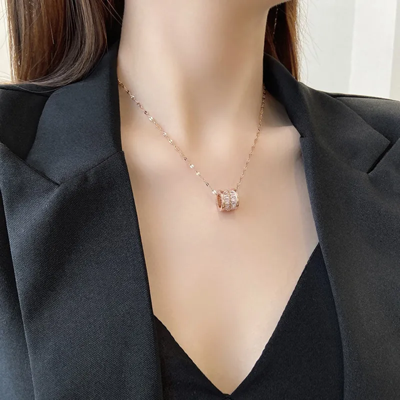 Titanium Steel Non-Fading Necklace for Female Students, Korean Style Zirconia Necklace, Internet Celebrity Collar Chain Pendant,