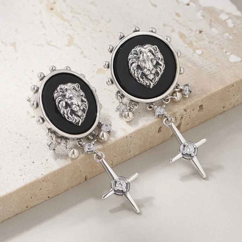 S925 فضة Charms ترصيع أقراط للنساء موضة جديدة النقش الأسد العقيق شرابة الصليب الأذن ترصيع المجوهرات بالجملة