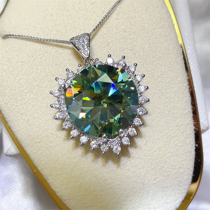 20 قيراط مويسانيتي مختبر الماس القلب قلادة قلادة فاخرة s925 الفضة مويسانيتي الأبيض الأخضر قلادة كبيرة غرامة مجوهرات GRA