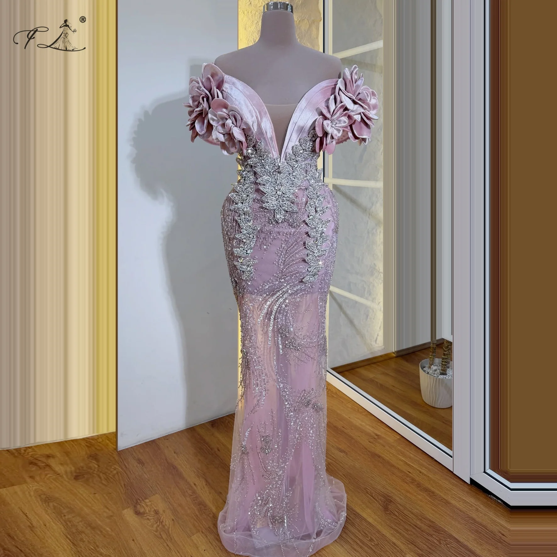 

Pink Petal Shoulder V-Neck Mermaid Gown With Tulle Skirt Elegant and Sexy Prom Dress Crystal Sequin Party Dress Customizable