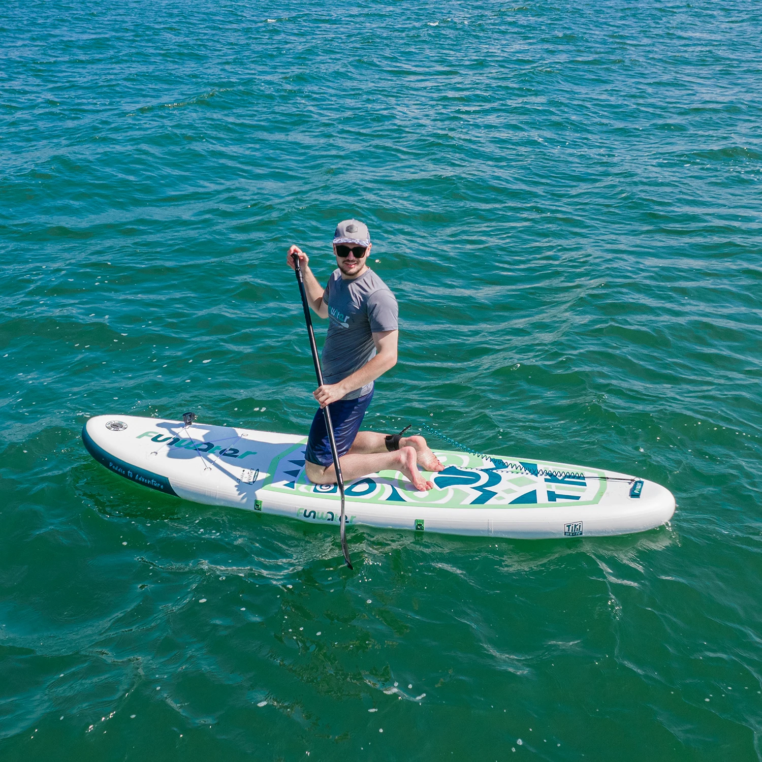 Funwater aufblasbares Stand-Up-Paddleboard (SUP-Board) mit 150 kg Tragfähigkeit für Erwachsene, Premium-PVC, stabil, langlebig, leicht, tragbar, anfängerfreundlich, Allround-Paddleboard für Touren, Cruisen, Yoga, Angeln, Freizeit, Familie, Strand, See, Ozean, Wassersport. – Detail 2