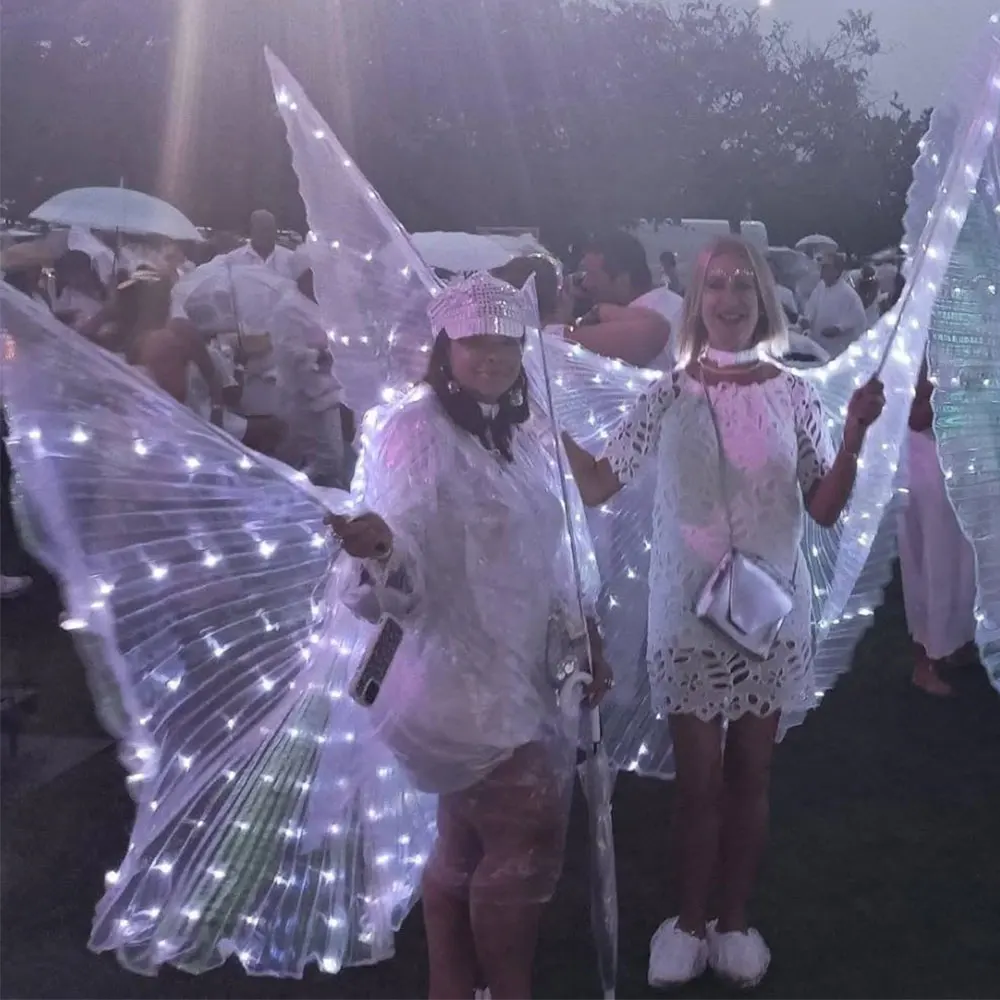 أجنحة رقص بيضاء نقية، دعائم لافتة للنظر للحفلات