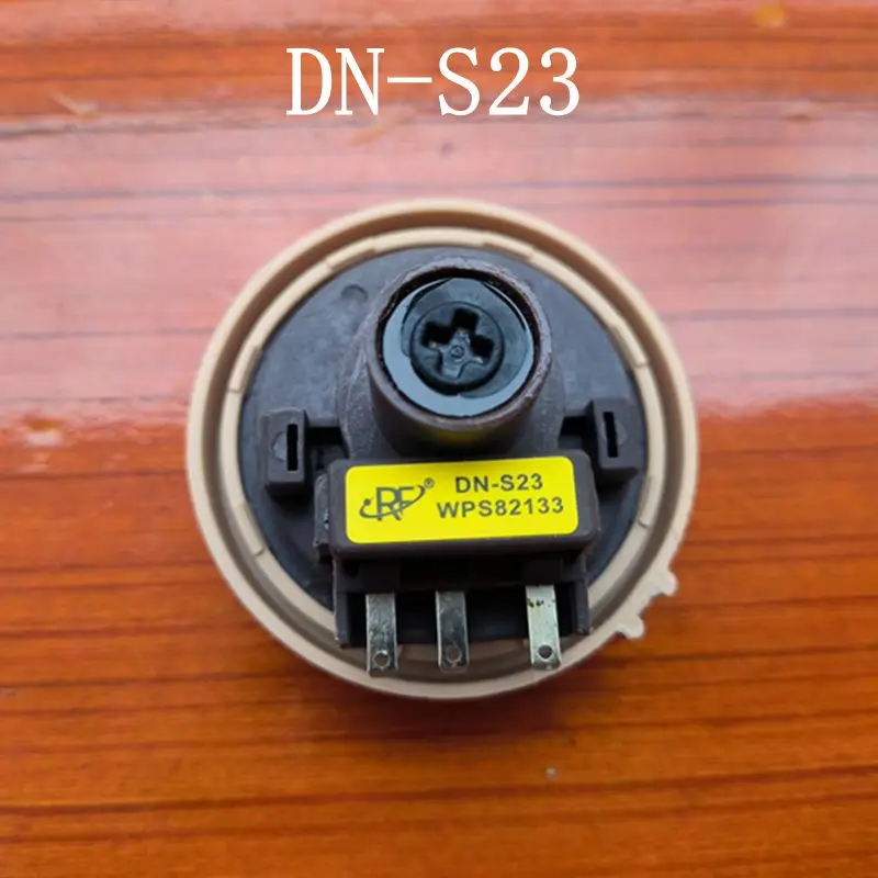 Suitable for Samsung washing machine water level sensor DN-S23 water level switch controller