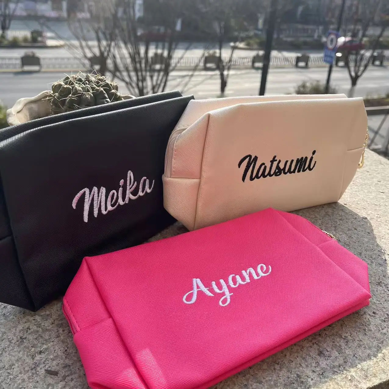 Personalized Embroidery Makeup Bag Portable PU Saffiano Leather Waterproof Toiletry Cosmetic Kits for Man Woman Custom Name Logo