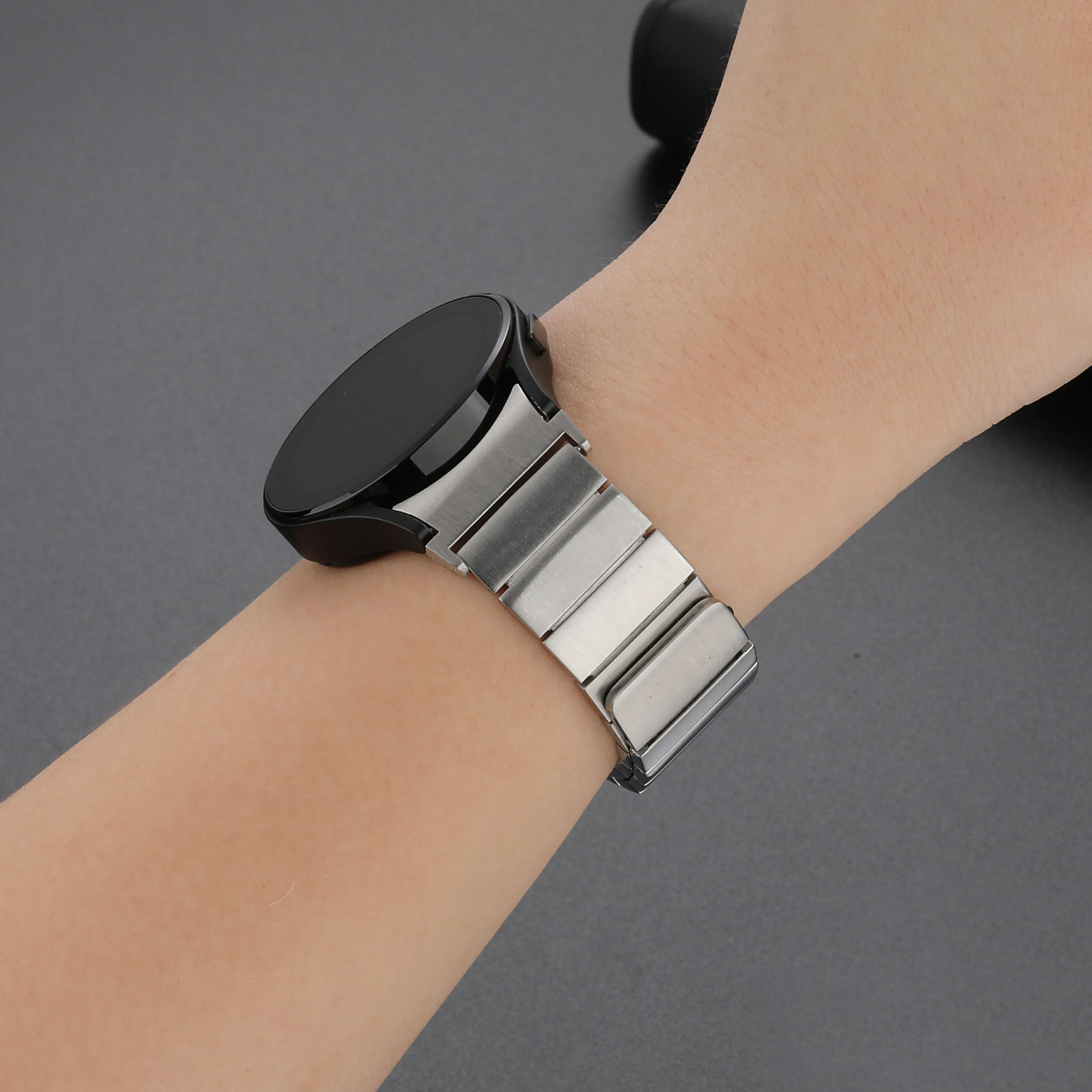 

Men Stainless Steel Magic Watch Strap for Samsung Galaxy Watch 7 6 5 4 44mm 40mm Magnetic Metal Band 22mm 20mm Wristband