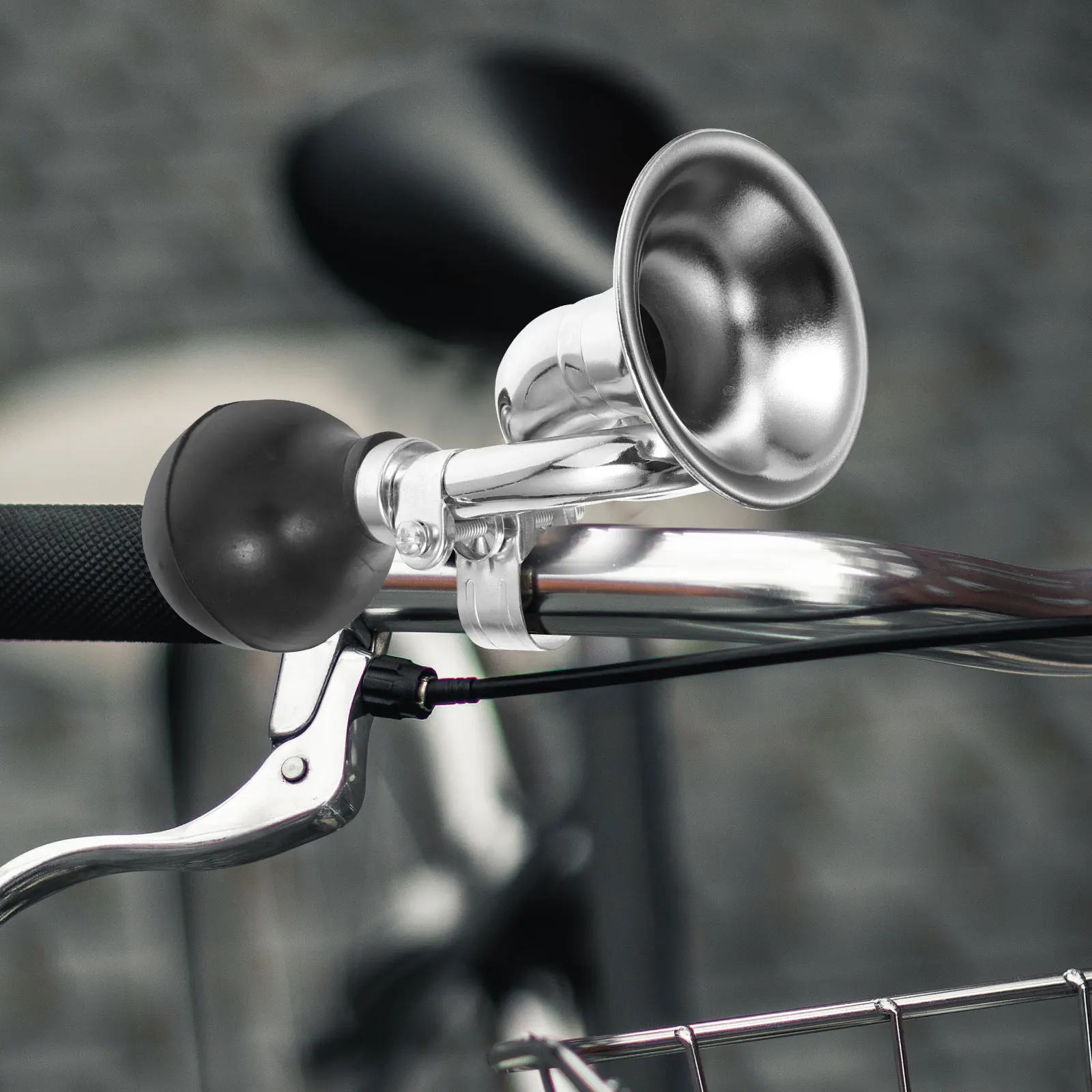 

Vintage Wear resistant Metal Bicycle Horn 7 Inch Retro Bike Air Horn for Adults Clear Tone Professional Bike Accessories