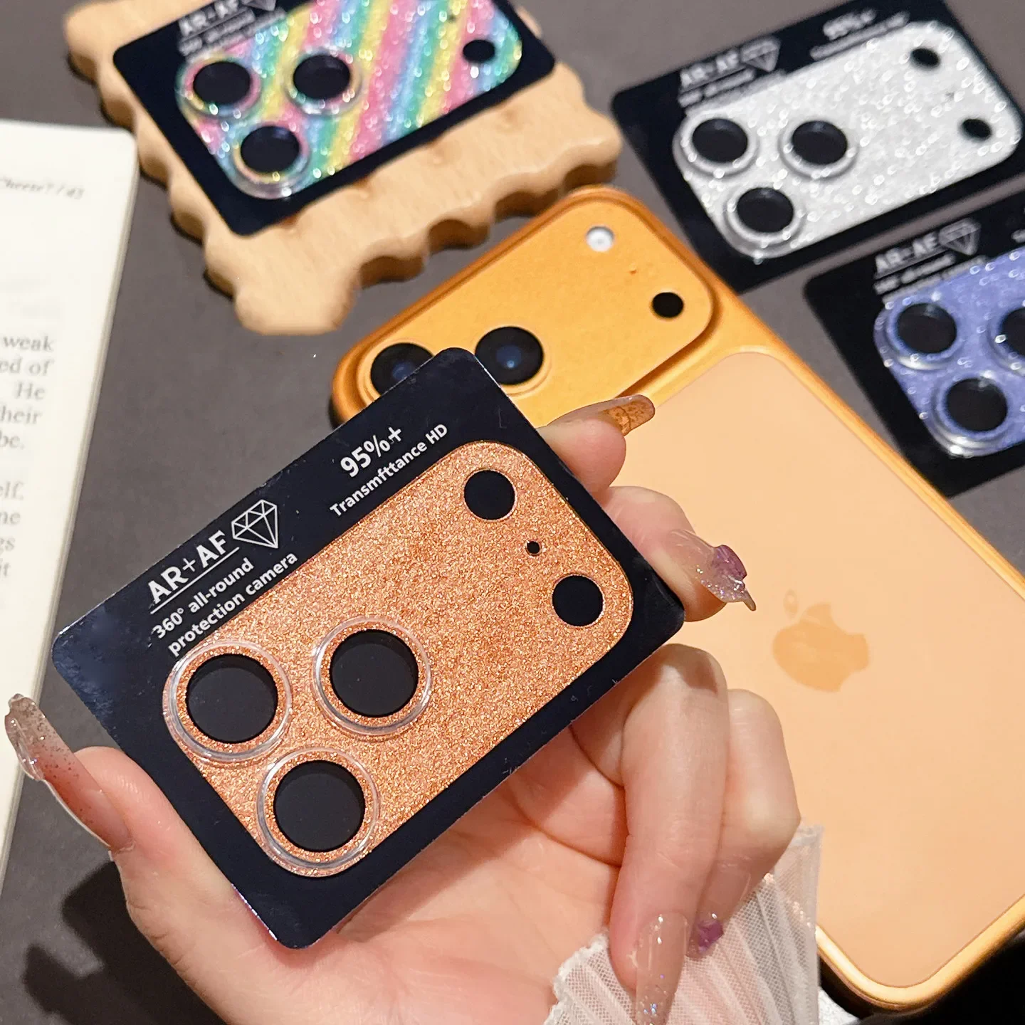 クリスタルレーザーレインボーオーロラレンズガラス9Hフィルムアーマー iPhone 17 16 15 Pro Max Plus用 HD高画質ガラスレンズプロテクターキャップ