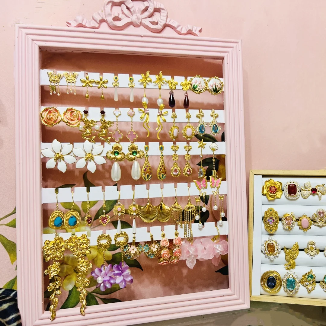 

Retro bow jewelry display rack, earring, stud earring rack, household earrings display , earrings jewelry rack.