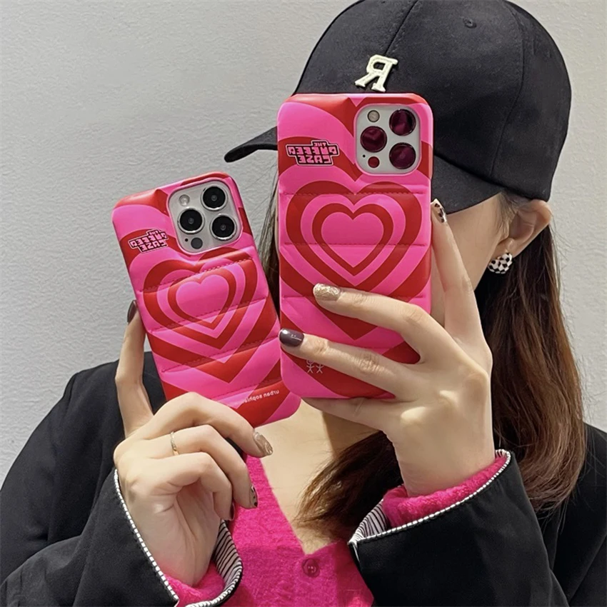 Custodia per telefono con piumino a forma di cuore in cotone riempito per Iphone 15 14 13 12 11 Pro Max Plus Custodia per telefono Stero Cover rigida Guscio artistico