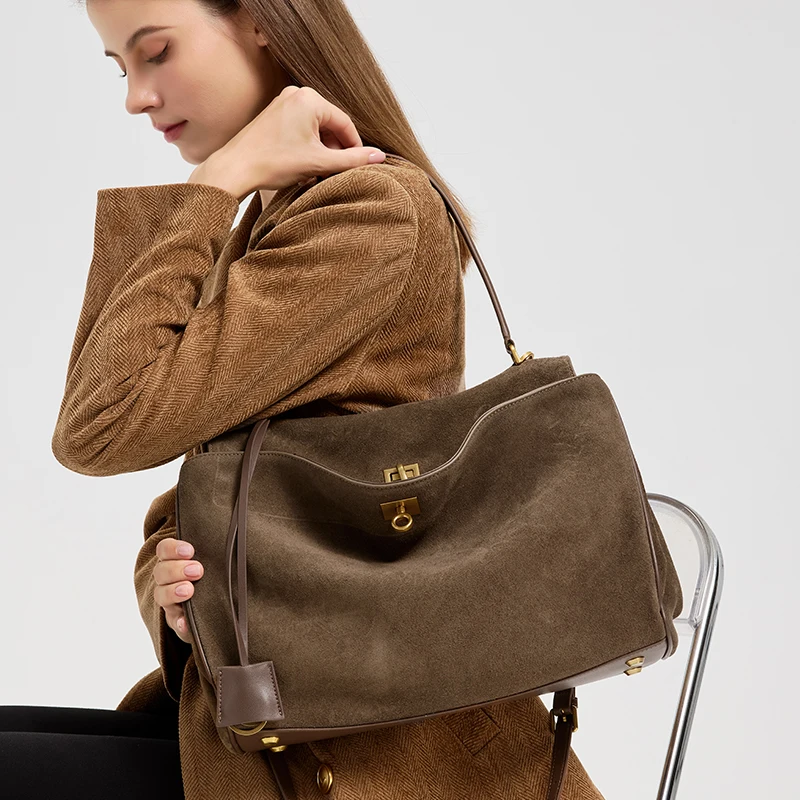 Thumbnail 4 - #38 Discounted Leather Shoulder Bags Worth Buying
