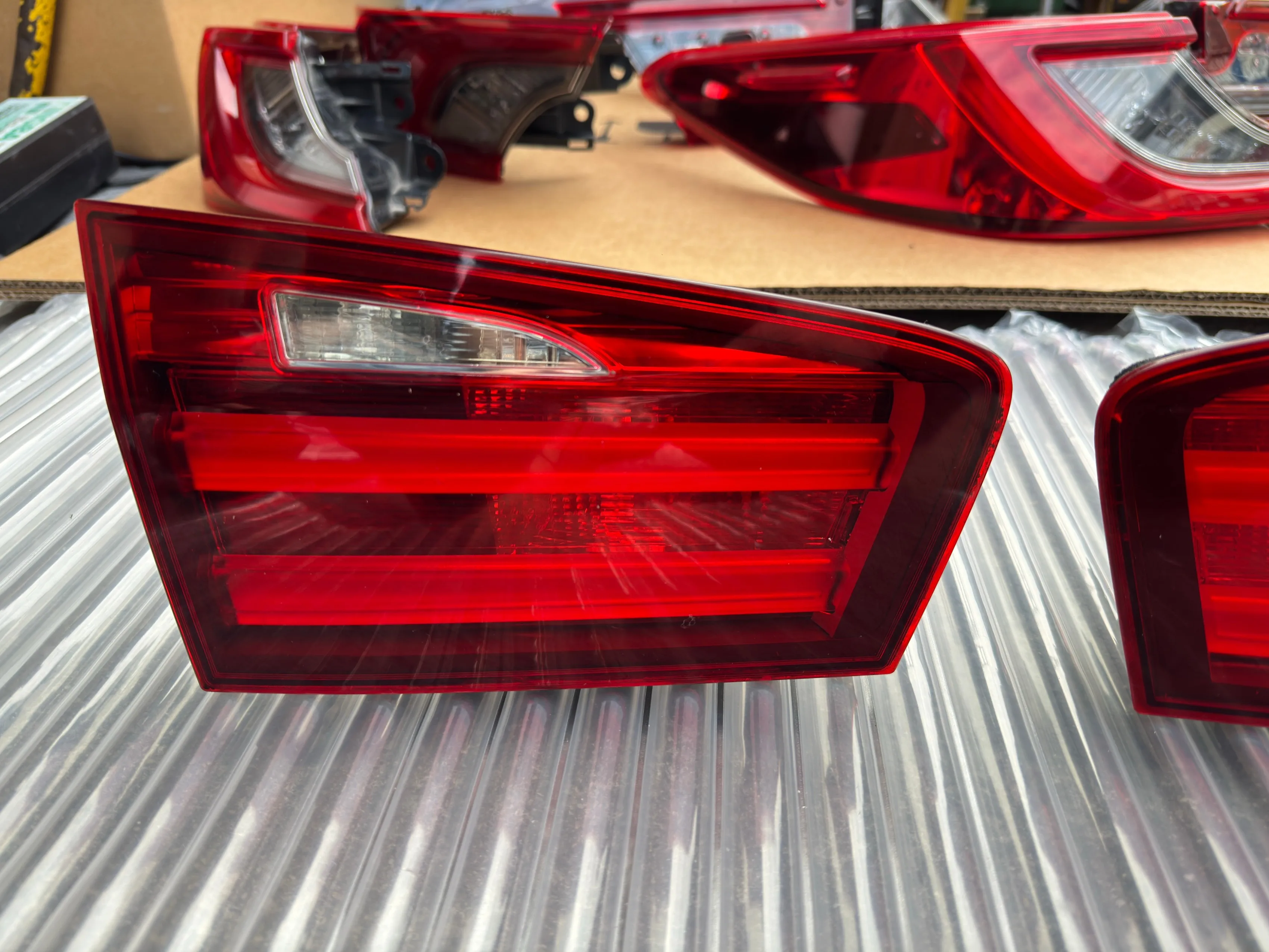 Fit For BMW 5 Series F11 Taillights 2010-2013 BMW F11 Rear Lights OEM 63217203227 63217203228 F11 Touring Taillight EU Version