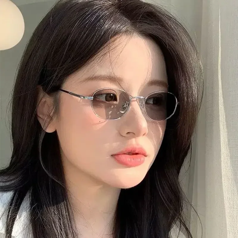 Trendy Women Photochromic Myopia Glasses Men Ladies Fashion Small Oval Frame Near Sight Eyewear Anti-UV Color Change Eyeglasses image 2