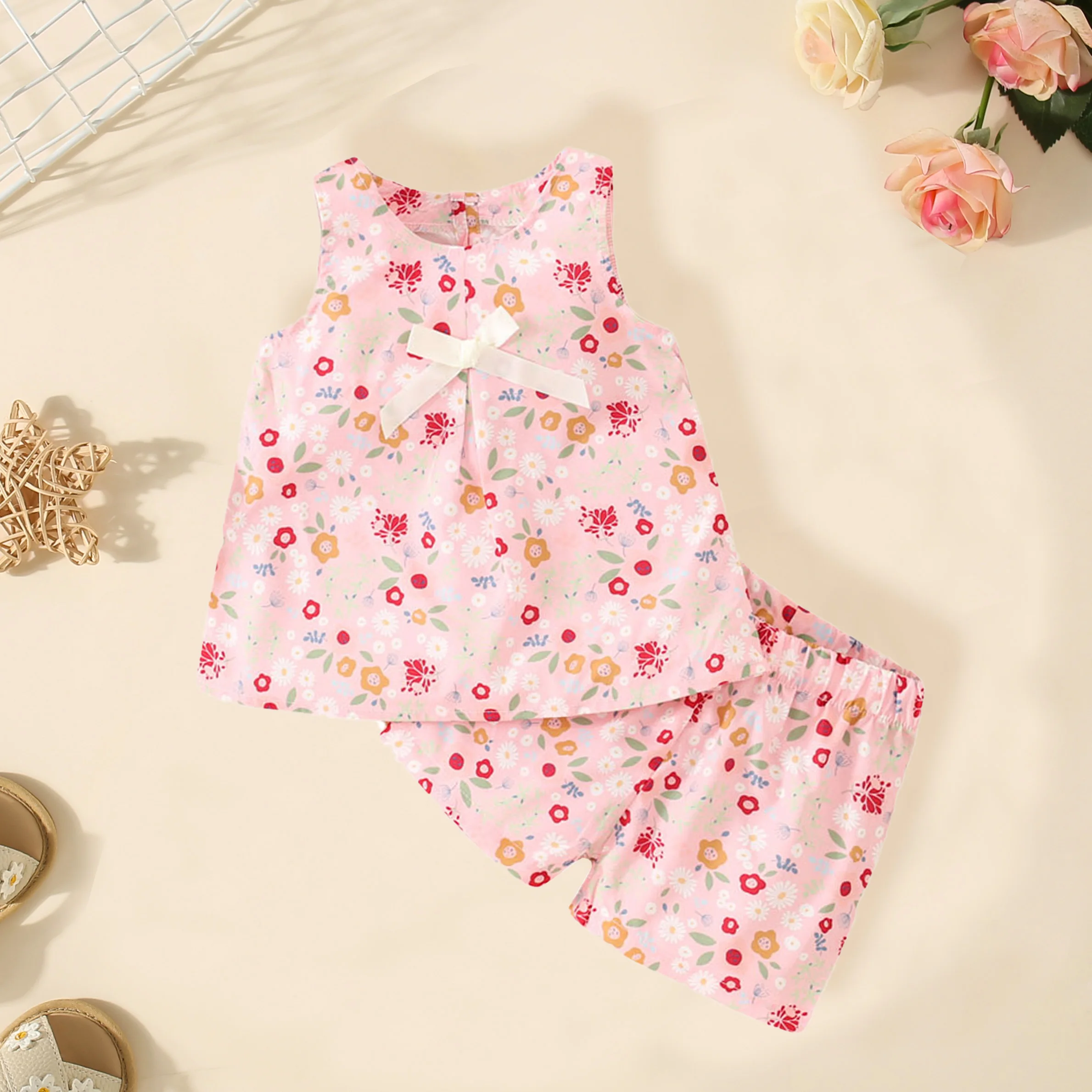 Summer New Two-piece Girls and Girls Flowers Full Print Bow Ribbon Sleeveless + Shorts Casual Suit (Girls 0-3 Years Old)