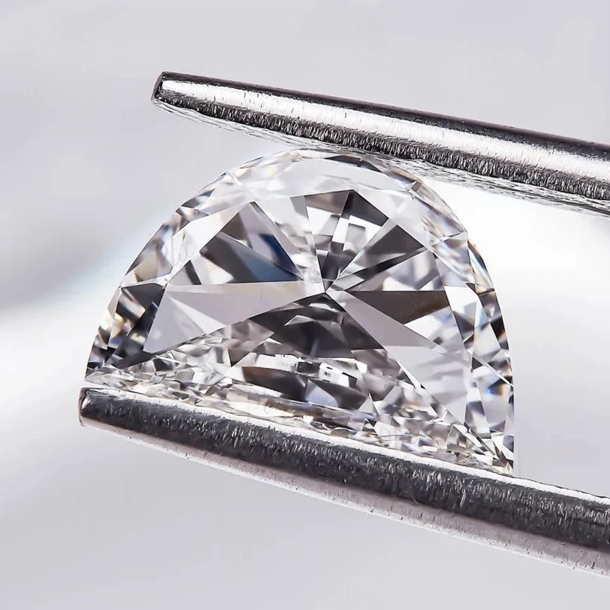 IGI CVD HPHT Half Moon Lab Grown Diamond 1.0CT 2.0CT DEF Color IF/VVS/VS Clarity Loose Diamond For Making Ring Necklace Jewelry