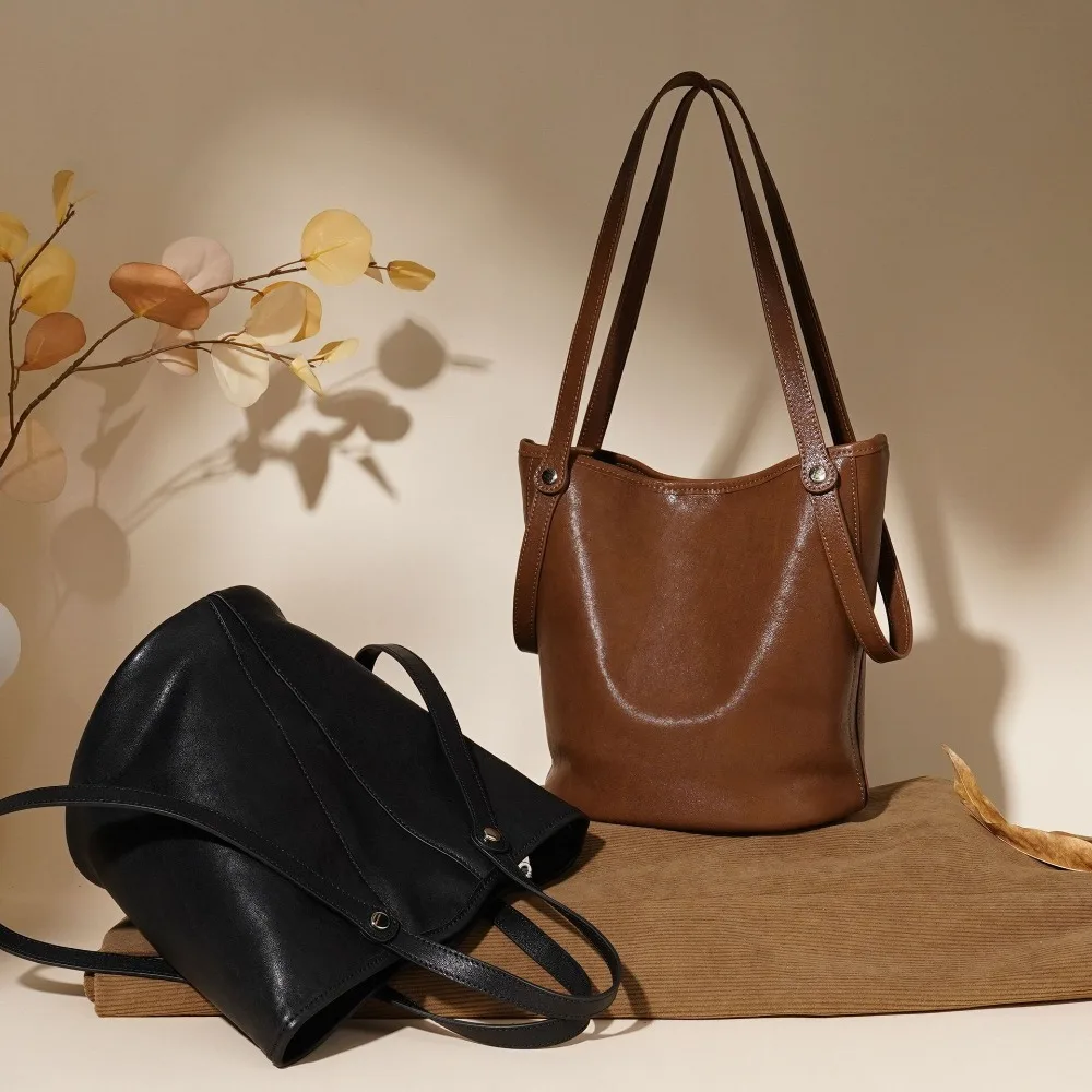High Quality First Layer Cowhider New Large-capacity Retro Bucket Bag Niche Design Versatile Fashion Simple Carry Messenger Bag