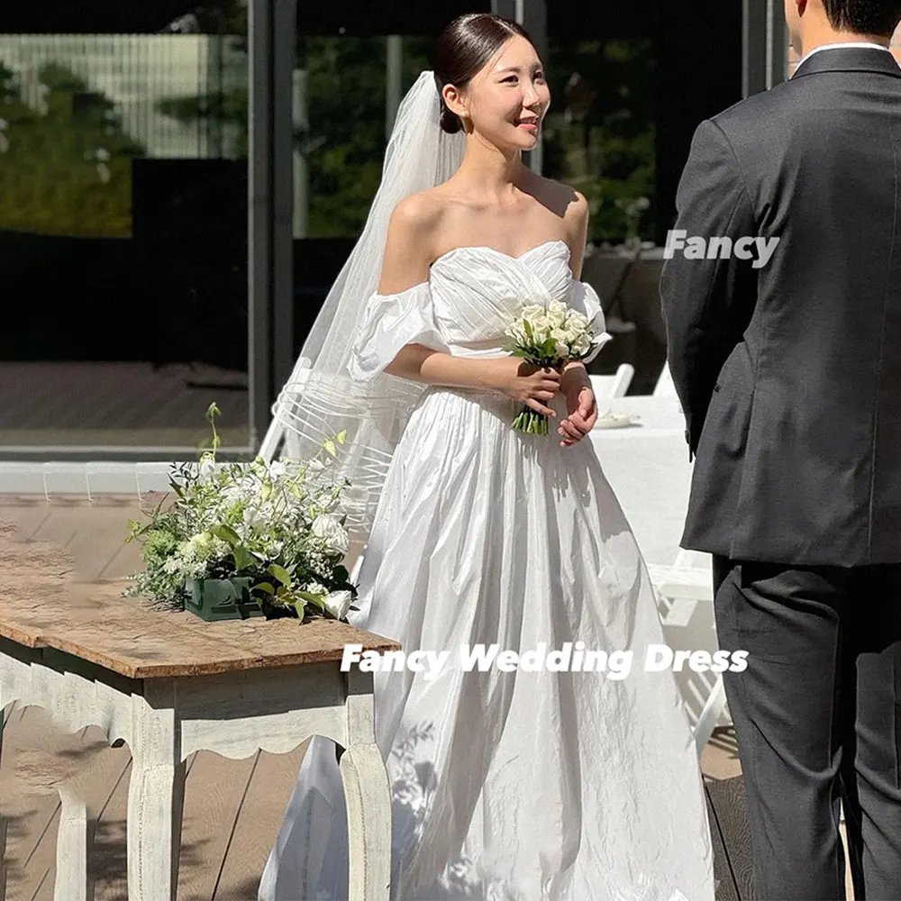 แฟนซี เอลิแกนซ์ สวีทฮาร์ท ผ้าแพรแข็งเกาหลีชุดแต่งงานแขนพัฟ A LINE ชุดเจ้าสาวจีบกลับรัดตัวที่กำหนดเอง