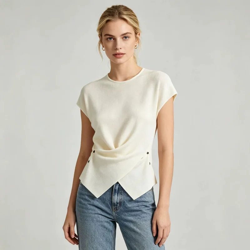 New Lightweight, Short-Sleeved Women’S T-Shirt With A Regular Shoulder Fit And A Slim Silhouette, Made From Ice Silk Knit Fabric
