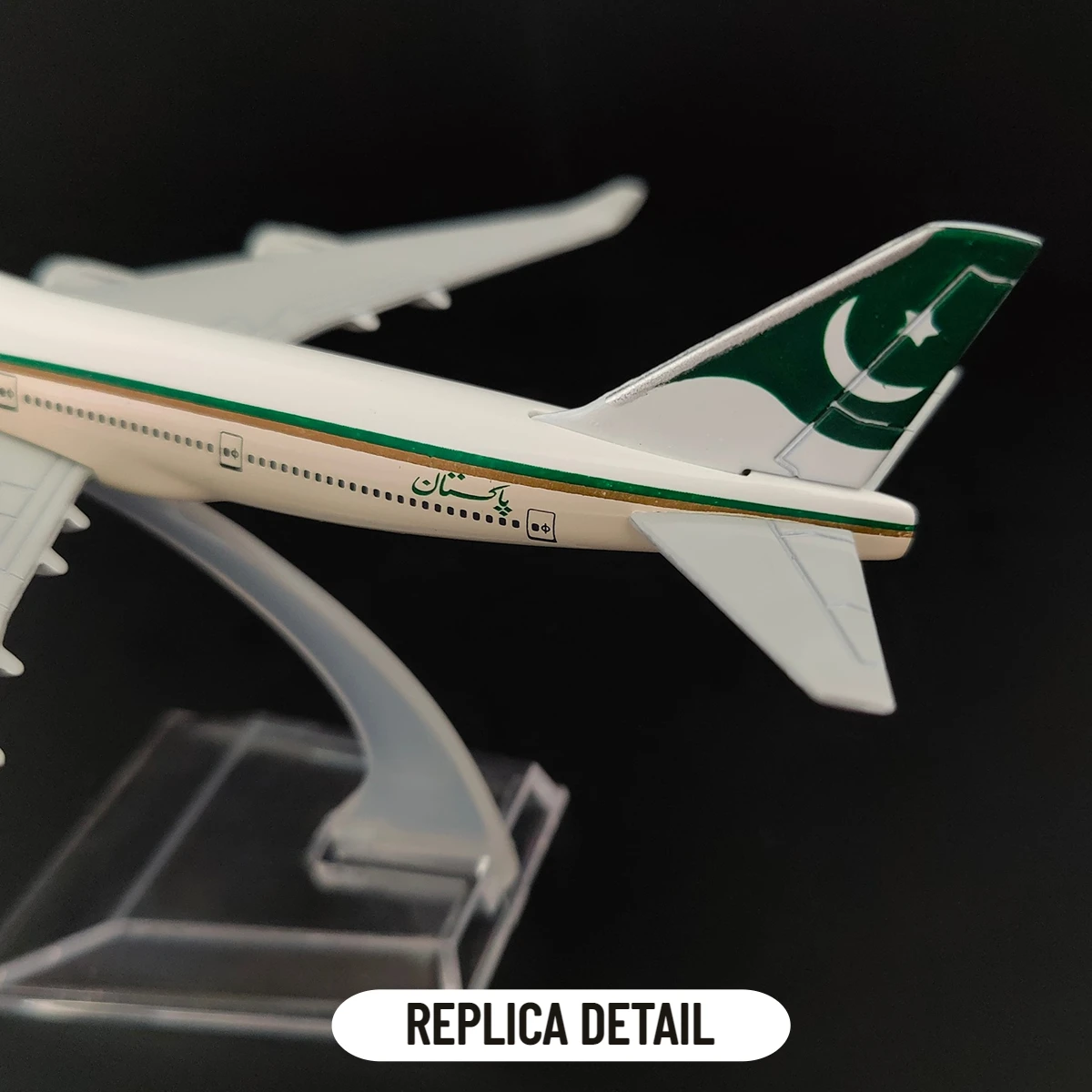 1:400 Scale Metal Aviation Replica, Pakistan PIA Aircraft Model Airplane Diecast Miniature, Kids Room Decor Gift Toys for Boy