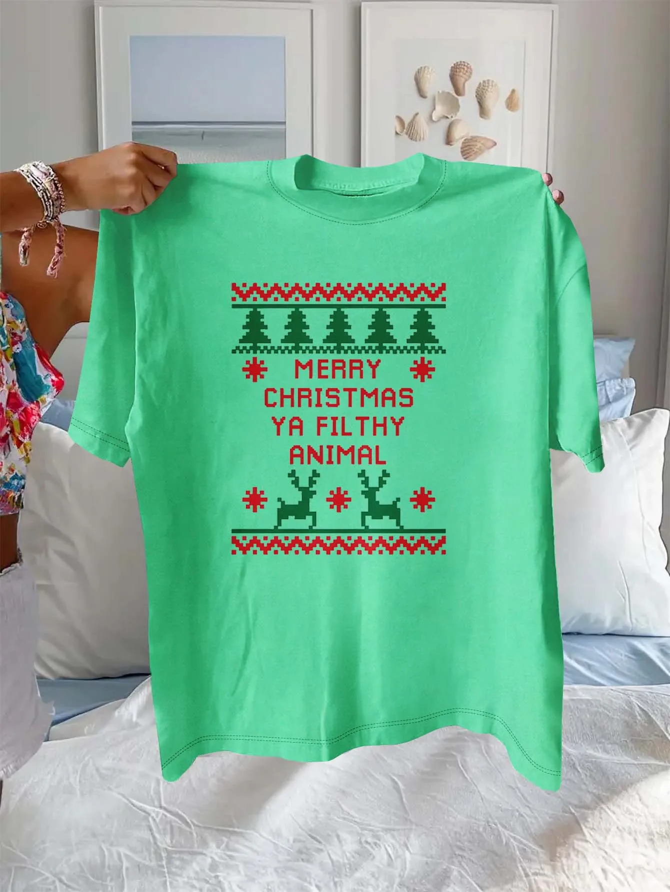 รูปแบบถักสุขสันต์วันคริสต์มาสขนาดบวกพร้อมกวางเรนเดียร์และต้นไม้เสื้อผ้าวันหยุดที่มีสไตล์