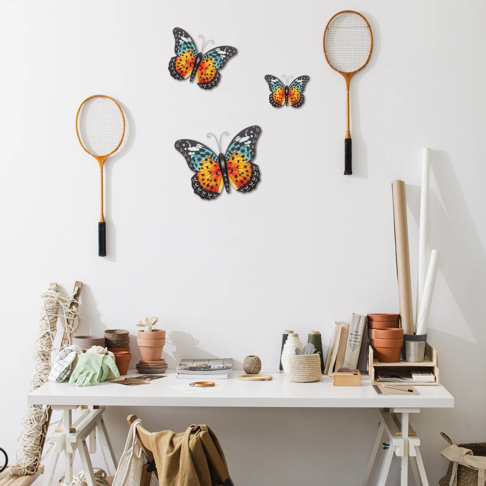 

Large Outdoor Wall-Mounted Wrought Iron Butterfly Decor Bright Color Resistant Hanging Ornament for Garden Yard Park Decoration