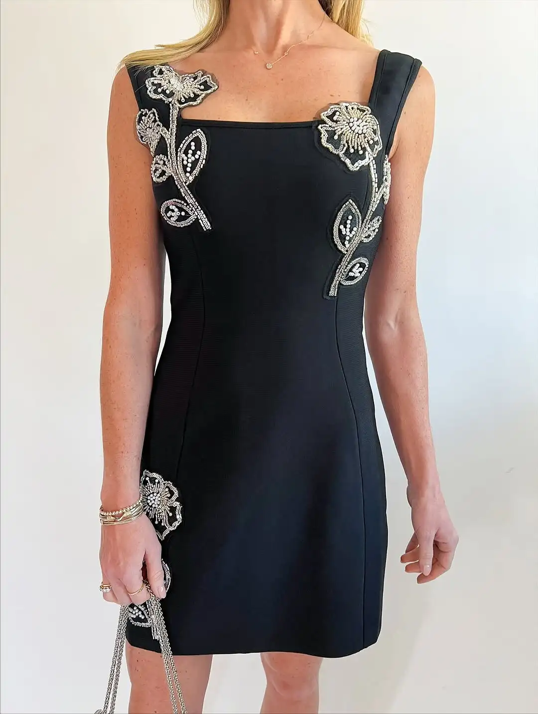 Retro fiore nero ricamo Sling Dress donna Casual senza maniche con spalle scoperte Slim Mini abiti a trapezio 2026 Lady Daily Vestidos