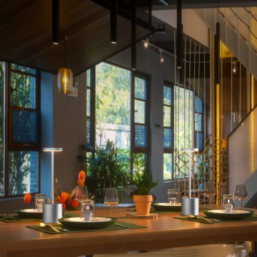 LED 충전 터치 I-데스크 램프 크리 에이 티브 바 레스토랑 침실 야외 캠핑 금속 분위기 장식 야간 조명