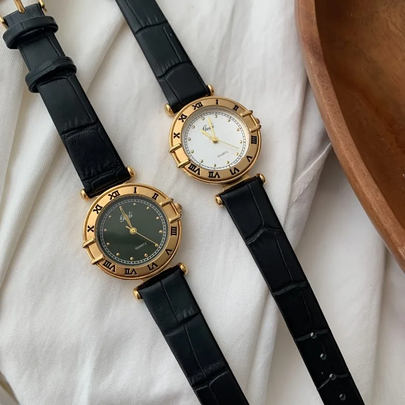 Women Quartz Watch Luxury Roman Numerals Numbers Dial Clock Vintage Leather Orologio Watches Ladies Fashion Gold Case Wristwatch