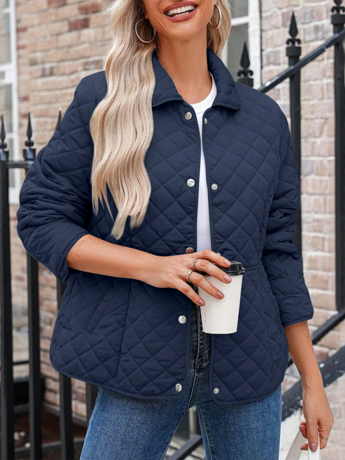 Damski płaszcz pikowany jesienno-zimowy wygodny prosty gładki długi rękaw jednorzędowy zapinany na guziki z kieszeniami klapy na co dzień