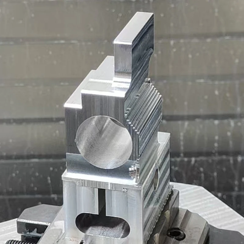Cnc Machining Service Customized Billet Aluminum Block Valve Body CNC Aluminum Profile Drilling Tapping Milling Machining Center
