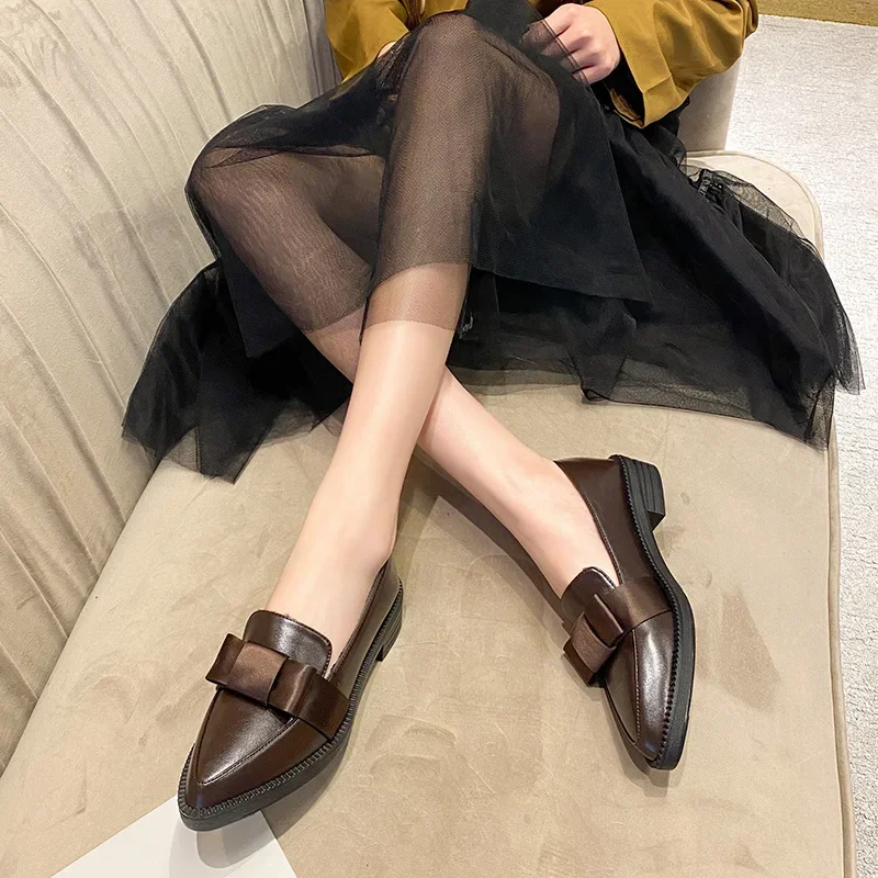 2022 Retro Bowknot Oxfords Woman Flats Slip On Thick Heels Loafers British Pointed Toe Small Leather Shoes Women Plus Size 40/42