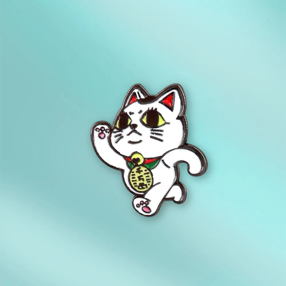 Turbo Granny Cat Running Lapel Pin Cute Cartoon Dandadan Lucky Cat Badge Funny Jewelry Decoration