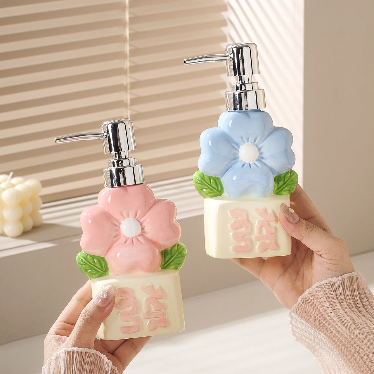 

Дозатор для мыла, креативный цветочный лосьон, пресс-бутылка, дезинфицирующее средство для рук, гель для душа, шампунь, керамическая бутылка для ванной комнаты
