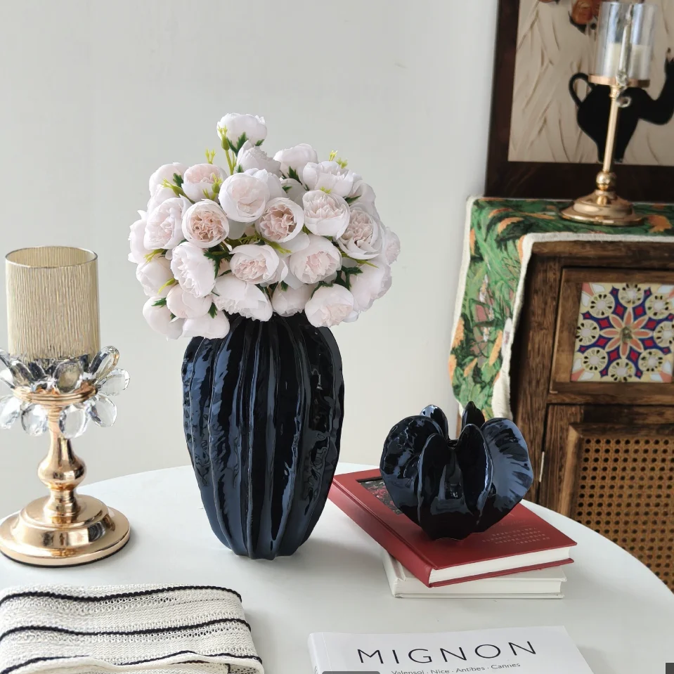 

European style electroplated ceramic Yang Taohua bottle home decoration TV cabinet living room creative decoration ornament