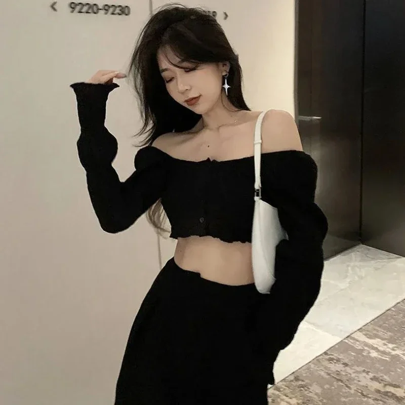 Zwarte Shirts Vrouwen Lange Mouw Crop Tops High Street Sexy Minimalistische Elegante Lente Y2k Kleding Slanke Ulzzang Esthetische Camisas