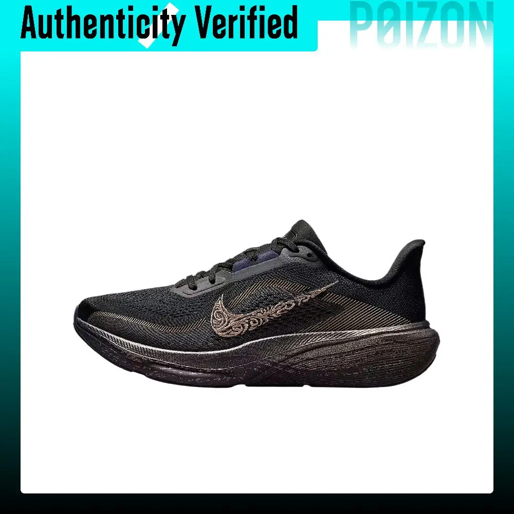 Zapatillas de running Nike Pegasus 42 para mujer, de caña baja, en los colores negro/azul asfalto/negro y azul/oro mate, modelo IR7192-001.