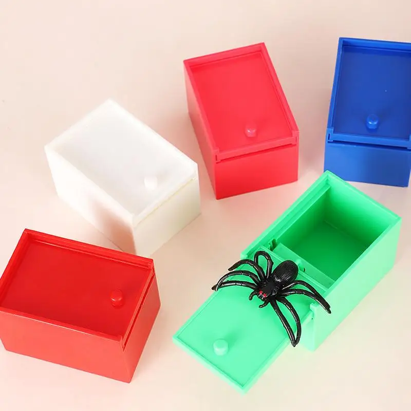 1pc Halloween Spider Prank Box Realistic Spider Scary Toy Surprising Wooden Scare Box Gift Toy Halloween Party Play Joke Gift