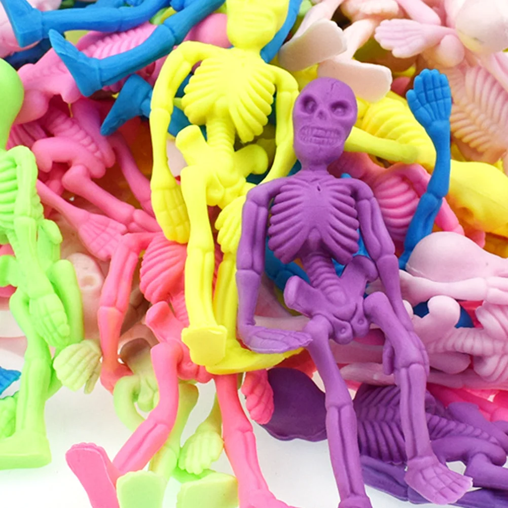 12pcs Scared Model Plastic Playing Props Party Supplies (Mixed Color) Playing