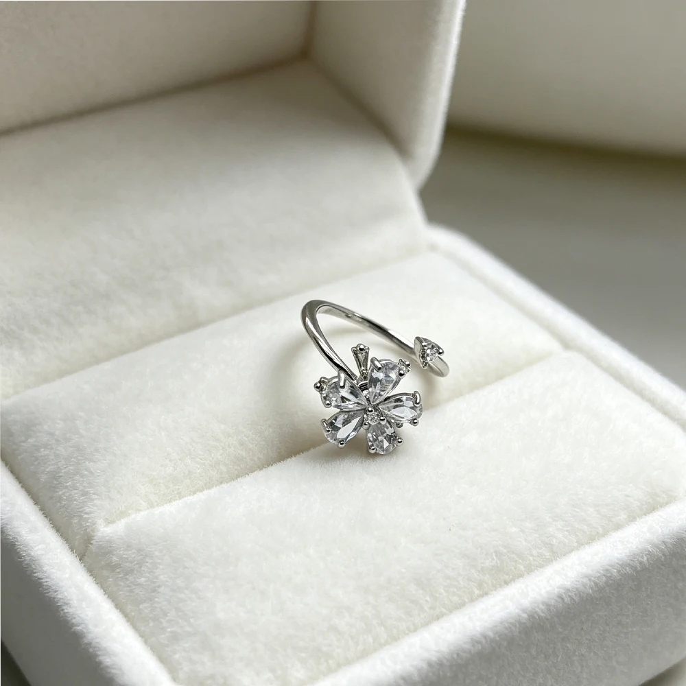 Delicate Flower Cz Ring For Women Dainty Gold Band For Daily Wear Picnic wedding Coffee Dates Layered Stacking With Other Rings